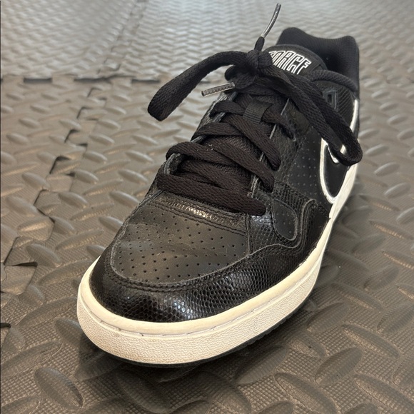 Nike son of Force Women’s Black and White Sneakers size 8.5 - Picture 1 of 7